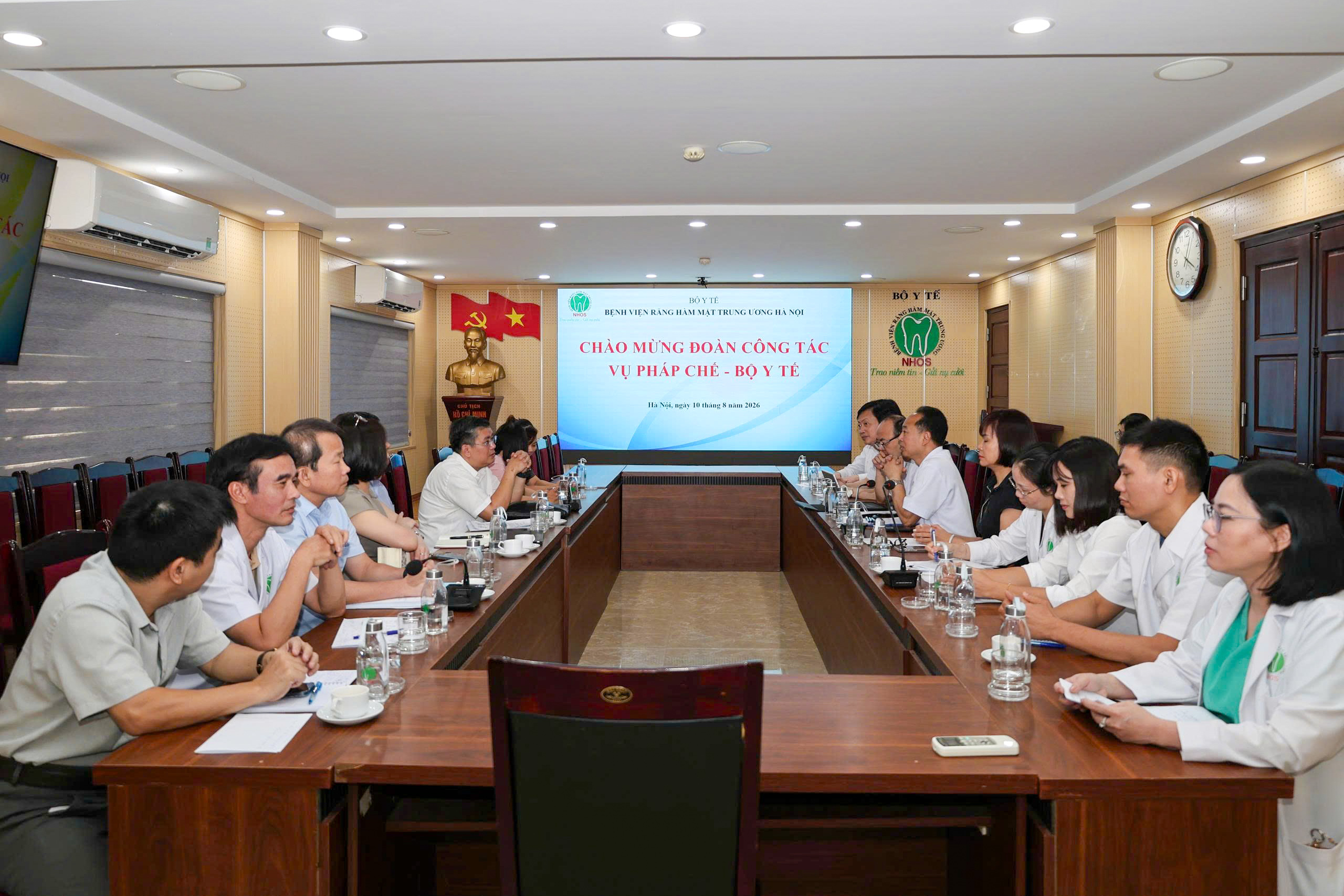 Toàn cảnh buổi làm việc
